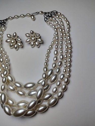 VTG 5 Layer Multi Strand Oval Faux Pearl Choker Necklace & Clip On Earrings Set - Picture 6 of 12