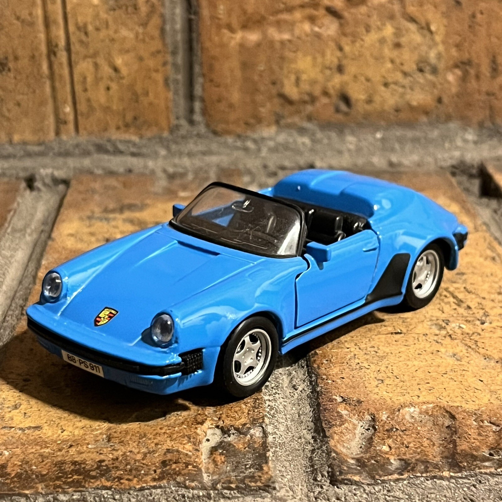 Maisto Porsche 911 Speedster ✅ 1:38 Scale Diecast Replica Model ✅ Blue Car ✅ EUC
