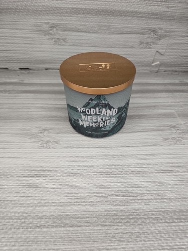 Yankee Candle Woodland Weekend Memories 14.5oz new sold out scent. Beautiful !! - Picture 7 of 7