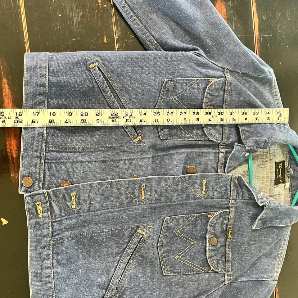 Chaqueta Denim Wrangler Años 70 De Colección Talla 38 Pequeña Cuerda Escritura Etiqueta Negra Ribete Foto 2 de 4