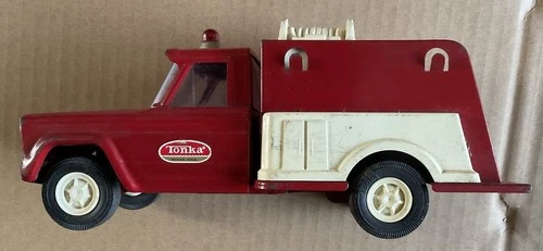 Vintage 1960’s RED TONKA FIRETRUCK JEEP Pressed Steel