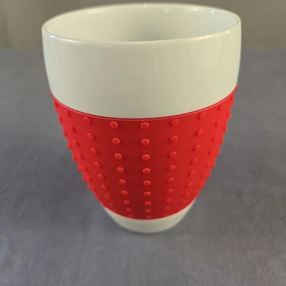 Белая фарфоровая чашка BODUM Pavina 12 унций с красной пунктирной силиконовой ручкой высотой 4,5 дюйма б/у в отличном состоянии - Изображение 2 из 4
