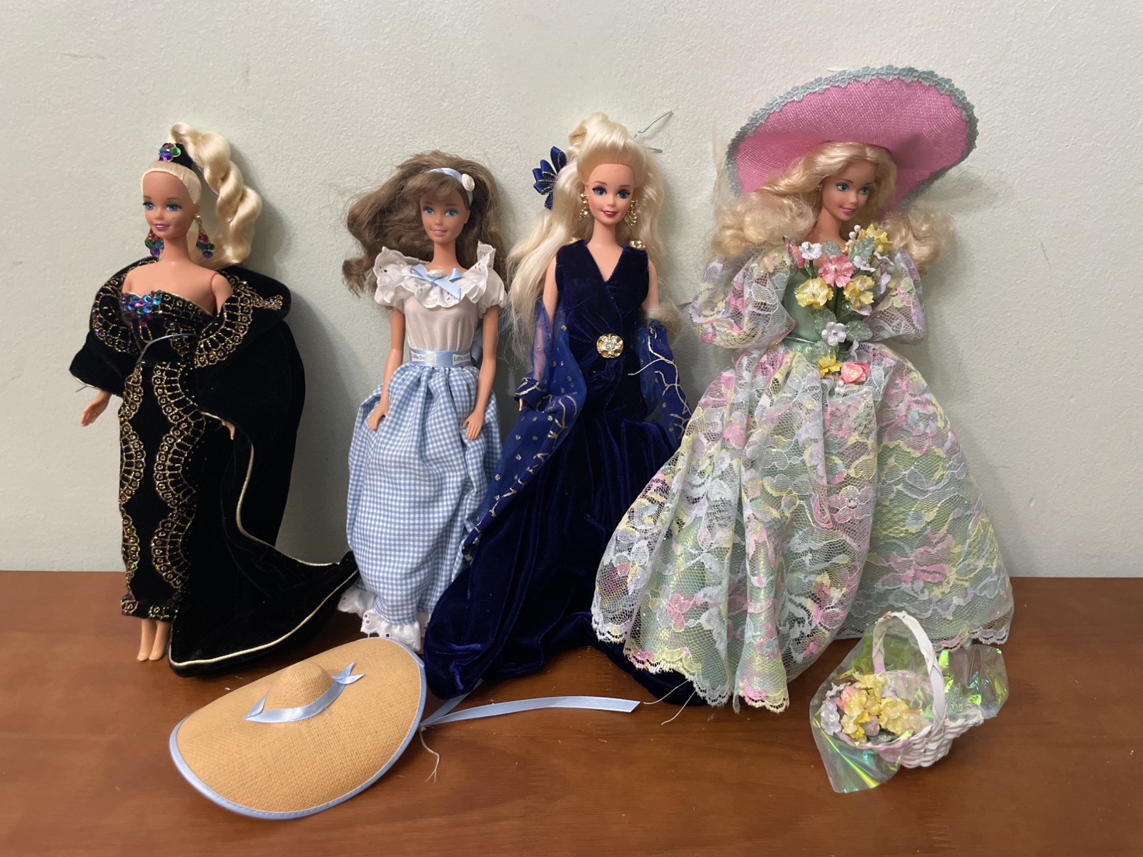 Loose Mattel 90s Era/gowns/incomplete
