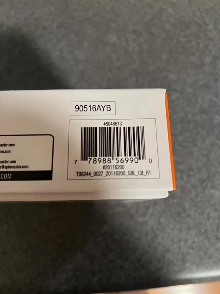 Milton Bradley 300 piece EZ grasp jigsaw puzzle easy to pick up and hold Large  - Image 3 of 4