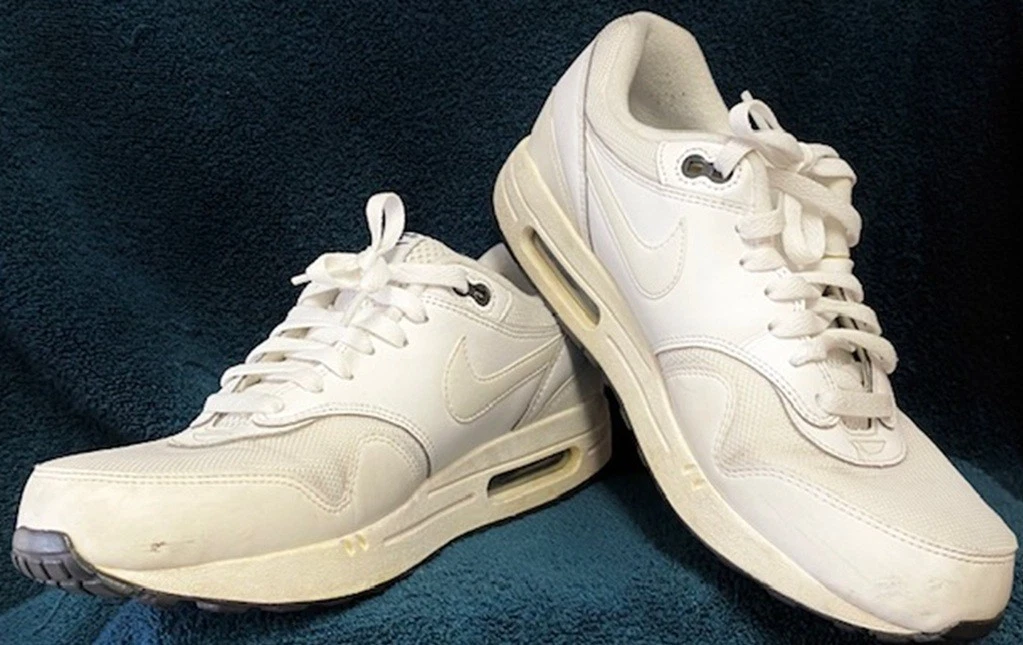 Nike Air Max 1 Essential for Sale | Authenticity Guaranteed  display picture 2