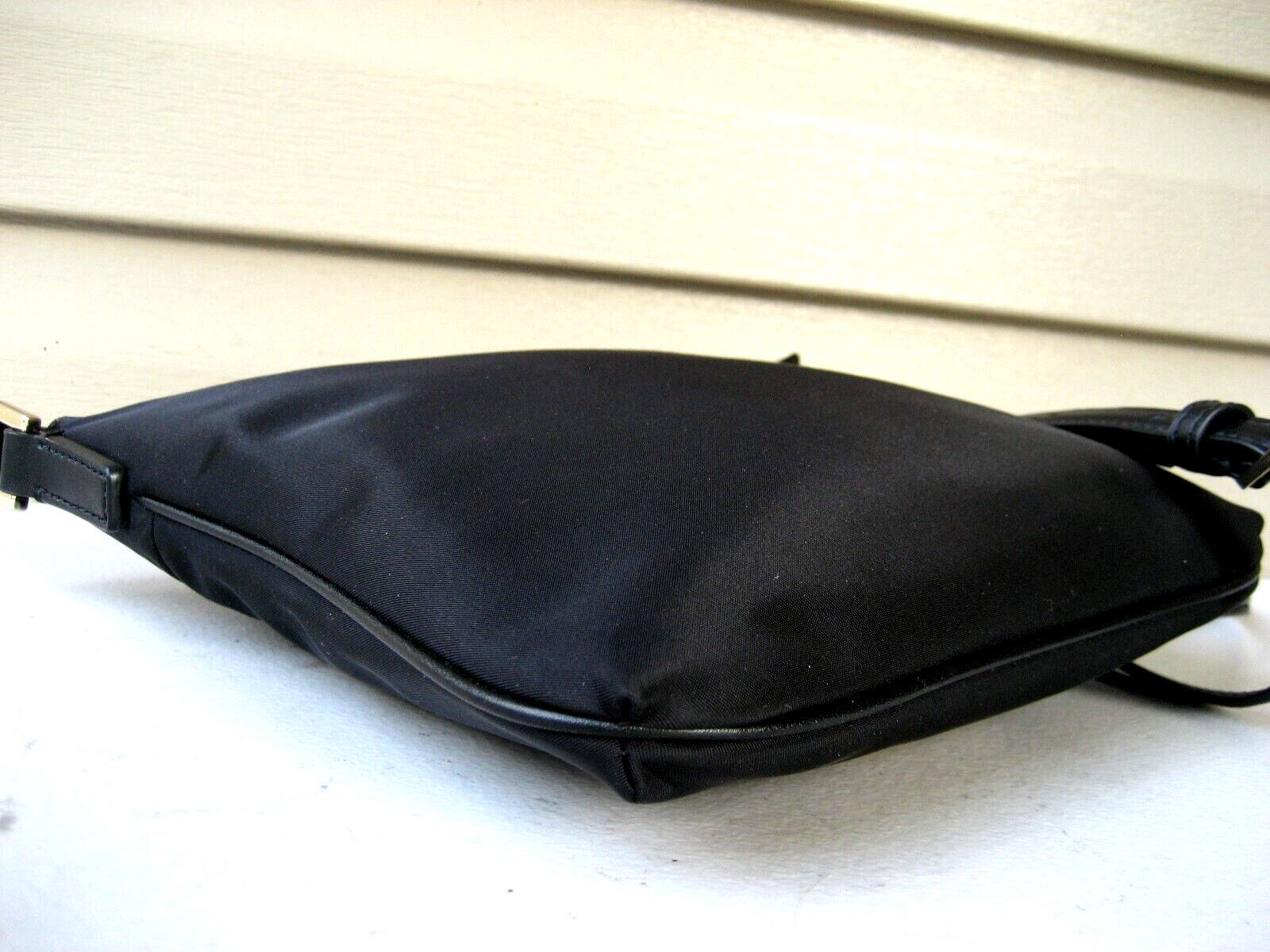 Kate spade black Nylon crossbody Purse MINT Gem