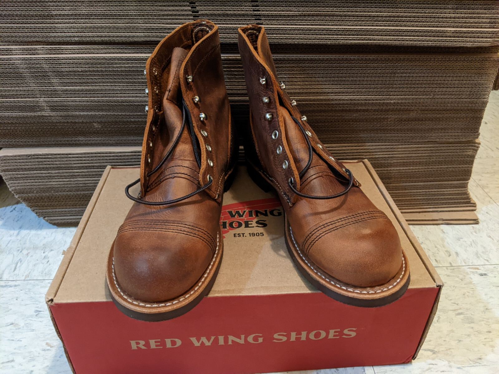 red wing d width