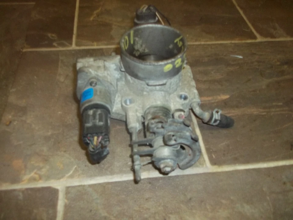 2002 SUBARU LEGACY Throttle Body Throttle Valve Assembly 2.5L 4 Cyl OEM - Image 4 of 4