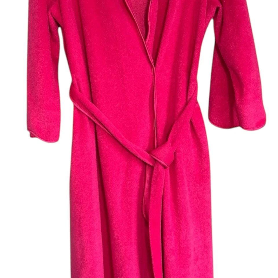 Abrigo de casa vintage Vanity FAIR rosa fucsia envolvente con bolsillos  Foto 4 de 4