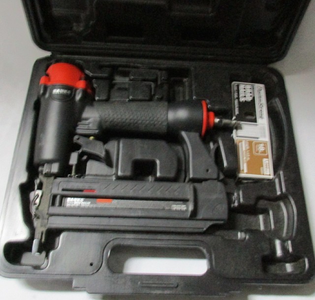 Banks 5/8"2"18 Gauge Brad Nailer Air Stapler Nail Gun used on One