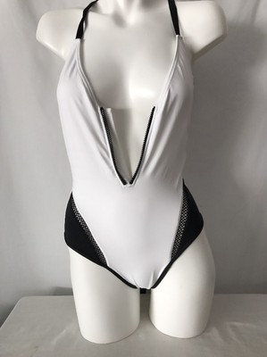 Tavik swimwear ワンピース Tavik Women's Chase One Piece - Color Blocked at Amazon