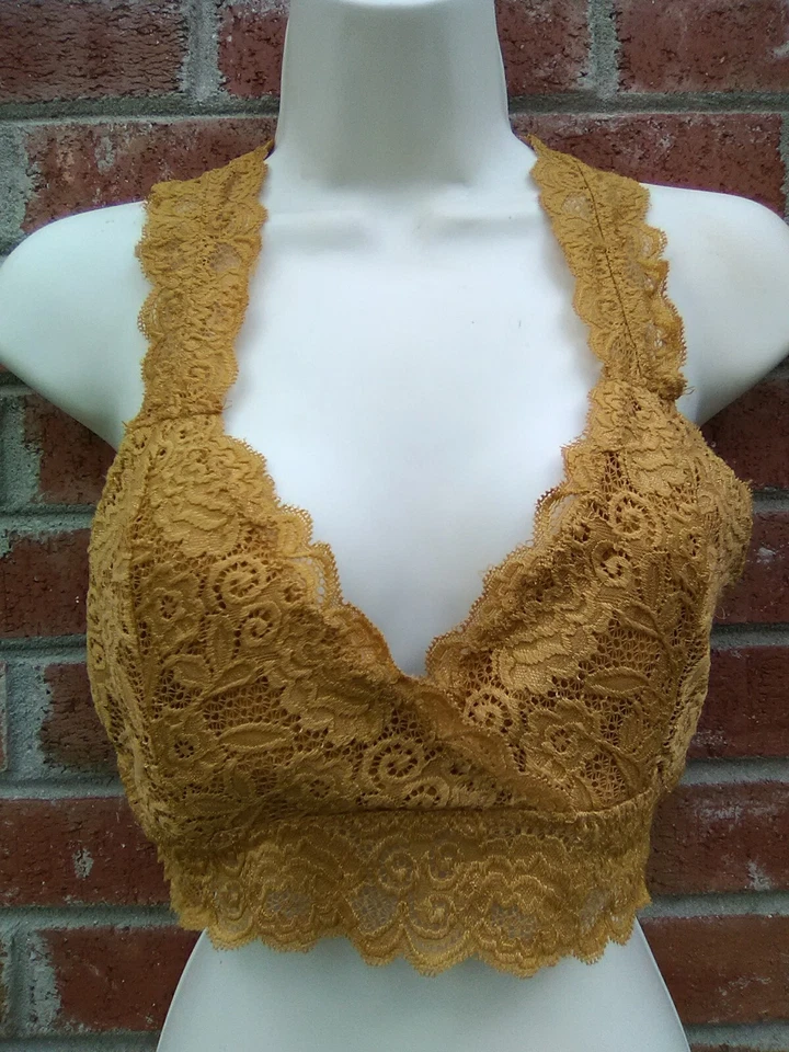 Bralette Yahada Gold Razorback de 3 piezas de encaje floral, tostado Aerie y 1 gris sin marca M/L Foto 4 de 4