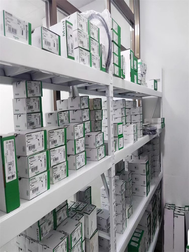Modulo PLC Schneider 140CPU65160 1PZ nuovo mai aperto consegna veloce - Foto 2 di 4