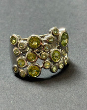 BEAUTIFUL STERLING SILVER 925 WITH GREEN STONES RING SIZE 6.25
