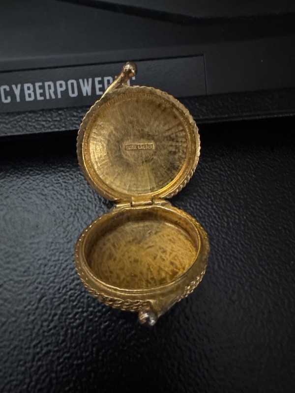 Vintage Estée Lauder RARE LAPIS Goldtone Coiled Rope Solid Perfume Compact