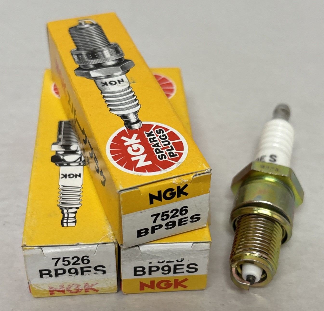 NGK 7526 BP9ES Standard Nickel Universal Spark Plugs QTY 3 OEM #2-BP9ES #S715