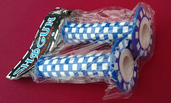 Shogun BMX Grips, Blue/White, 115mm Long, NEW, 80s, NOS, Retro, CULT - Image 2 of 2