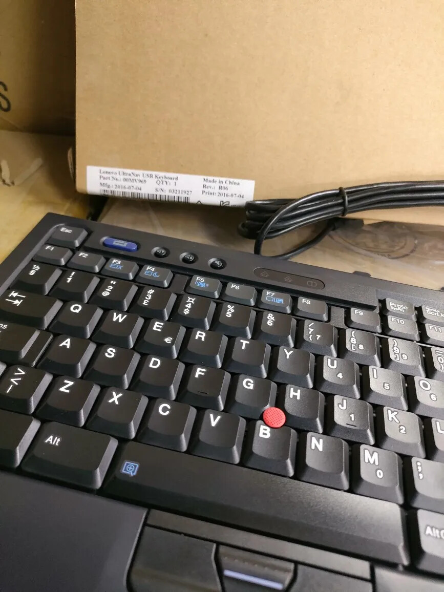 Swedish layout Lenovo Thinkpad sk-8845cr keyboard external red dot