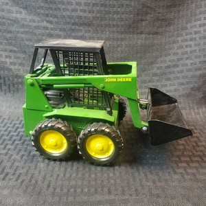 ertl john deere skid steer