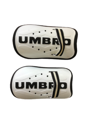 Umbro Schienbeinschoner Para Stichi Schutz Fußball Futsal Farbe Weiß Schwarz
