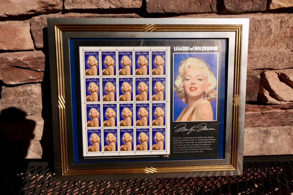 LEGENDS OF HOLLYWOOD MARILYN MONROE STAMPS, 2ND DAY OF ISSUE, FRAMED, 10"X12" - Image 2 of 3