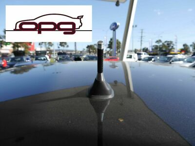 Autotecnica Stubby Bee Sting Antenna For Holden Trax – Black Carbon Finish, 7.5cm – AM/FM & DAB Radio Compatible