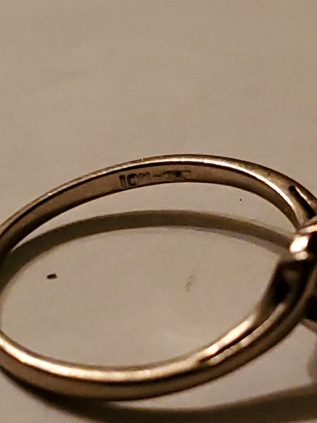 10k Solid Yellow Gold Ring With Opal - image 4