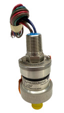 Custom Controls Sensors 611GE4107 085342 Pressure Switch, 100PSIG - NNP