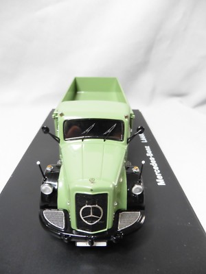 Schuco Mercedes-Benz L6600 Plateau Ridelles – Échelle 1:43, Réf 03012