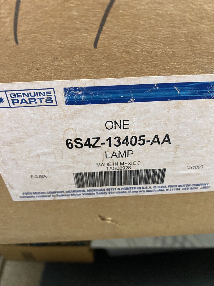 NOS Genuine Ford OEM 2004 SVT Focus LH Driver's Tail Light