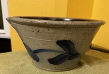 Large Salt Glaze Rowe Pottery Works Stoneware 10” Batter Bowl w/Pour Spout~1983