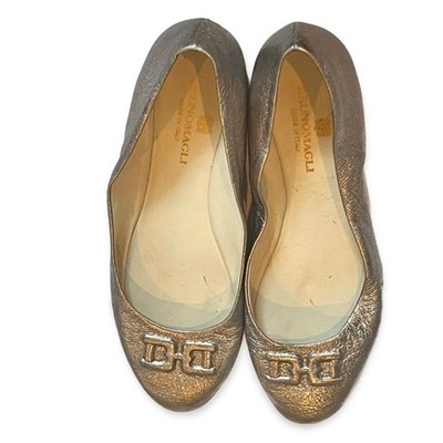 Bruno Magli Bibi Metallic Silver Ballet Flats 38 8 BB Logo Italy Quiet Luxury