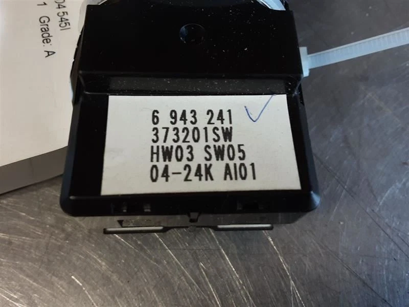 Interruptor de puerta delantera del conductor para BMW 525i 169309 04-07 Foto 4 de 4