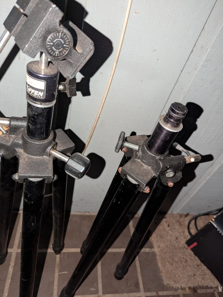 Lot Of 2 - Davis & Sanford Tripods With 1 Model D/F-10 Fluid Action Head - Image 3 of 4