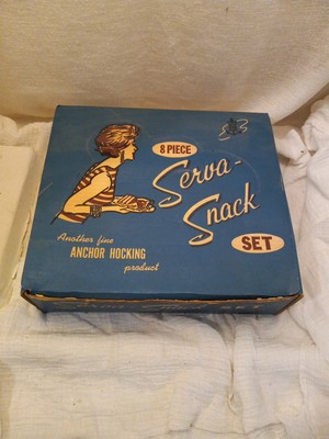 Vintage ANCHOR HOCKING 8 Piece Serva-Snack Set Grape Pattern w/ Box 600/76
