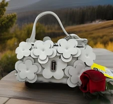 AUTH NWT Marc Jacobs The Mini Dual 3D Daisy Appliqué Leather Top Handle Bag