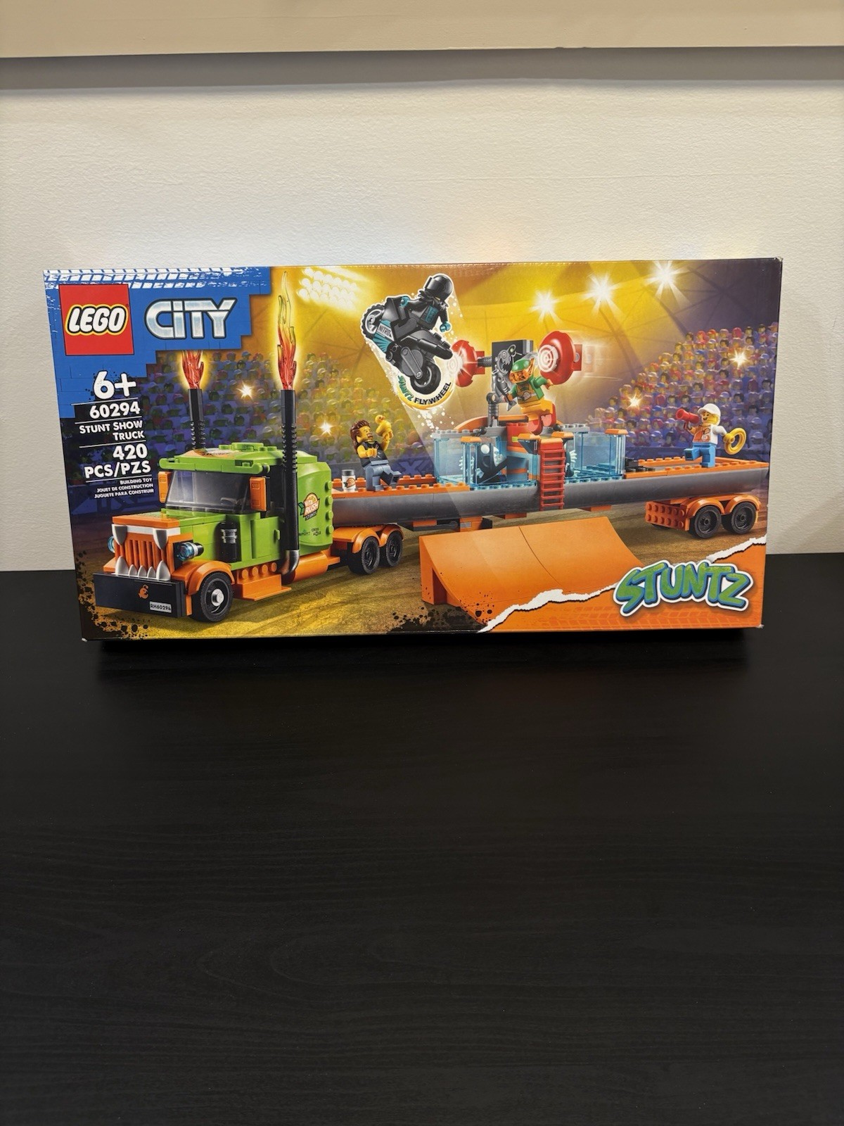 LEGO CITY: Stunt Show Truck (60294) NEW SEALED