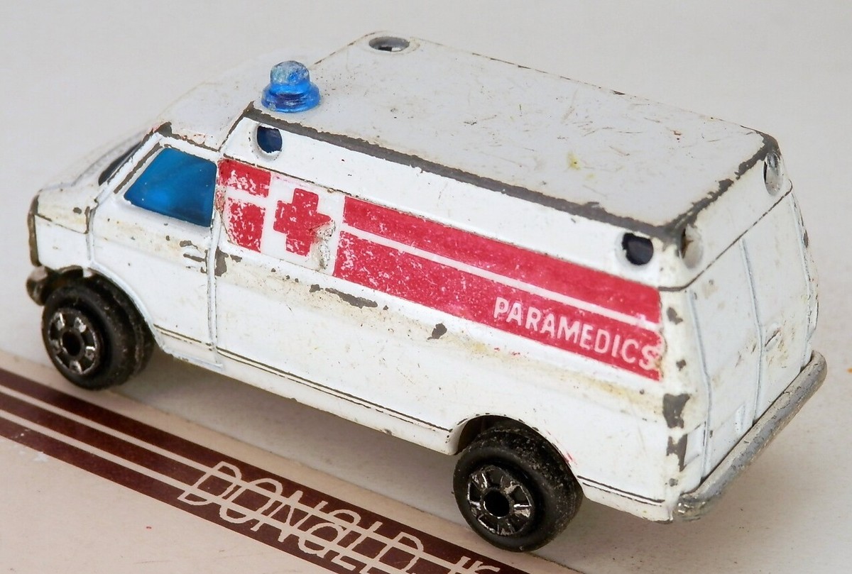 NEO スケールモデル 1/43 1960年 救急車 ネオ 1/43 キャデラック Superior 救急車 シカゴ消防署 1959