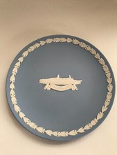 WEDGWOOD BLUE JASPER WARE QUEEN ELIZABETH 2 PLATE IN EXCELLENT CONDITION