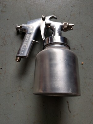 DeVilbiss  Type CGA Spray Gun Nice