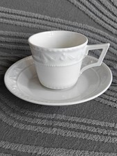 Porzellan KPM Berlin Kurland Moccatasse mit Untertasse weiß