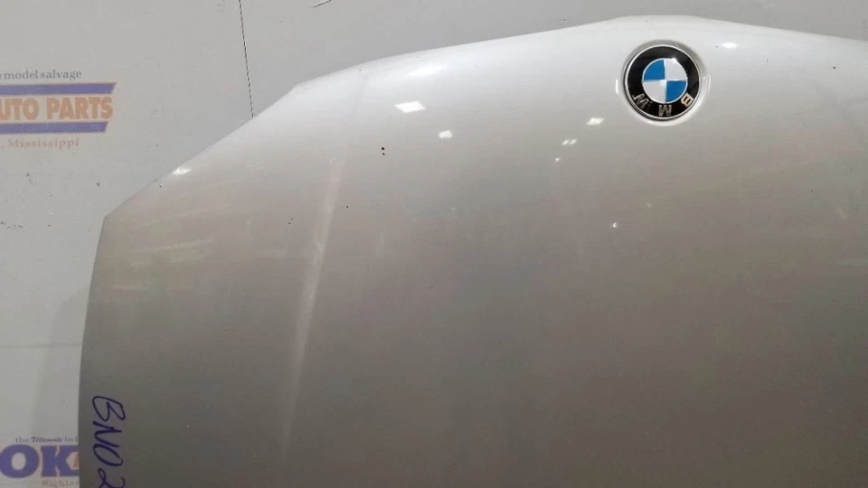 10 2010 BMW 135i OEM HOOD ASSEMBLY SILVER Foto 3 de 4