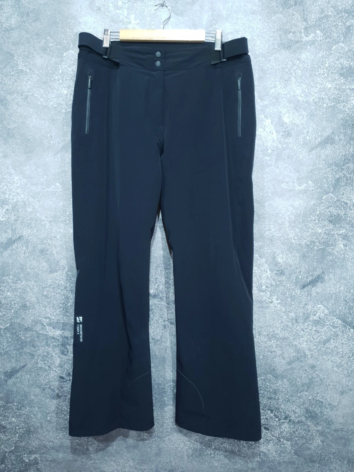 Mountain Force Mens 4Way Stretch Lightweight Ski Pants Mens Size 46
Opens in a new window or tab