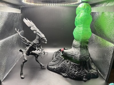 Complete 1994 Kenner Aliens Queen Hive Action Figure Playset with