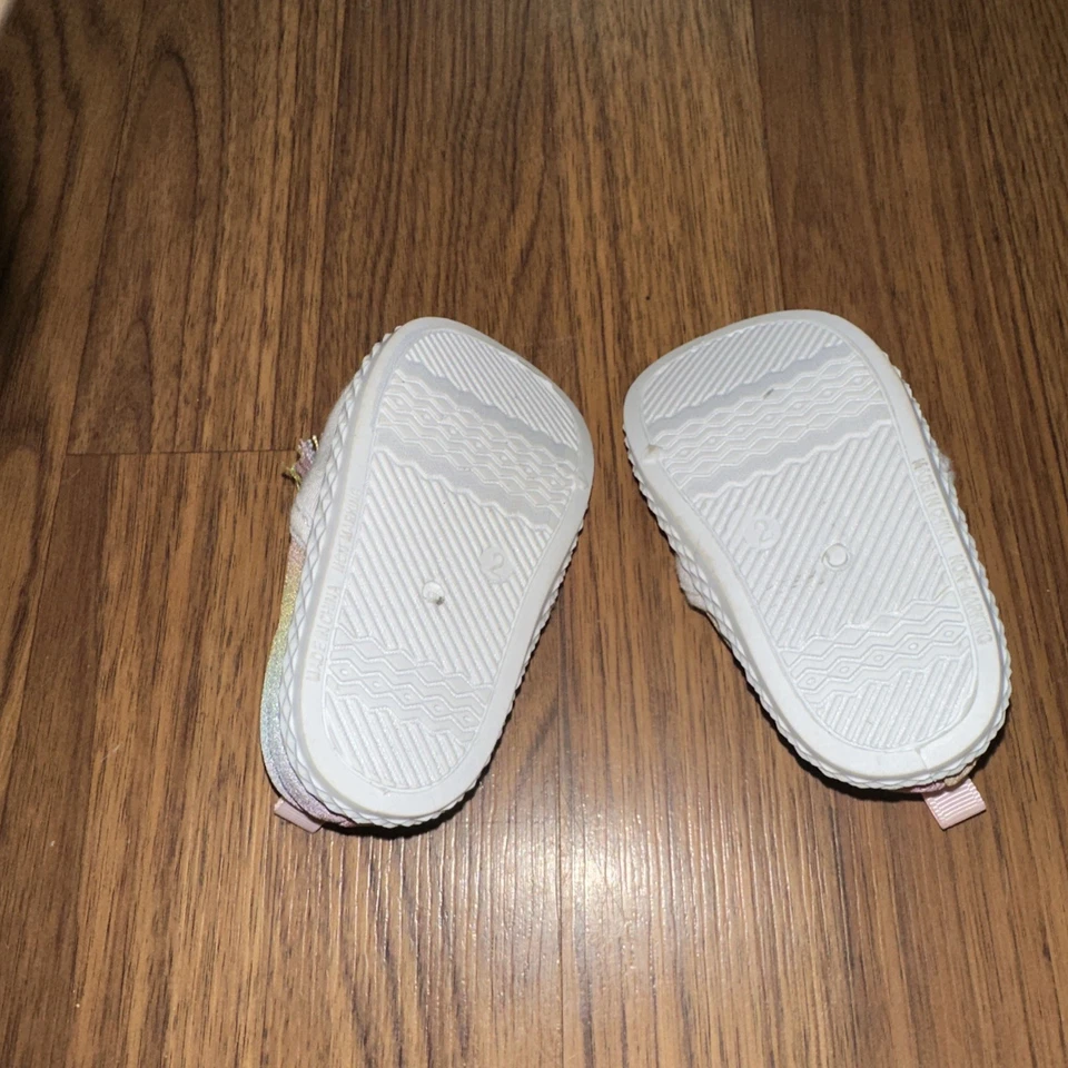 Sapatos de bebê menina tamanho 2 unicórnios super fofos - Imagem 4 de 4