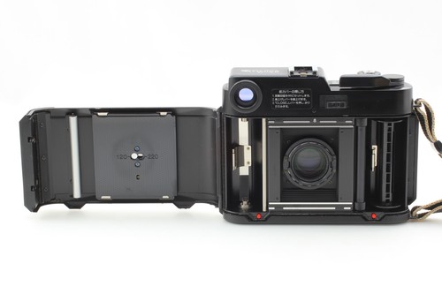 NEAR MINT Fuji Fujifilm GS645 Pro 6x4.5 Film Camera w/ 75mm f3.4 Lens From JAPAN - Picture 11 of 12