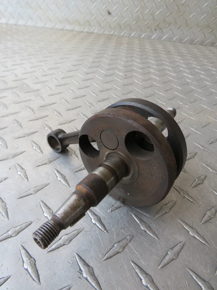 2004 04 Suzuki LTA50 LT A50 Quadmaster cigüeñal y biela Foto 3 de 4