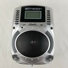 Pre-Owned Emerson Portable MP3/Zune/iPod Karaoke Player w/Lyric Display SD511