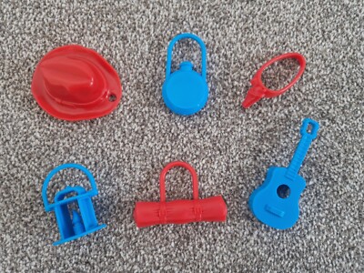 Buckaroo MB Spiel 1996 Ersatzteil MÜTZE GITARRE HOLSTER LAMPE FLASCHE GÜRTEL
