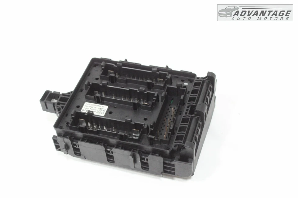 2021-2022 CHEVROLET BLAZER ENGINE BAY FUSE RELAY JUNCTION BOX BLOCK OEM Foto 4 de 4